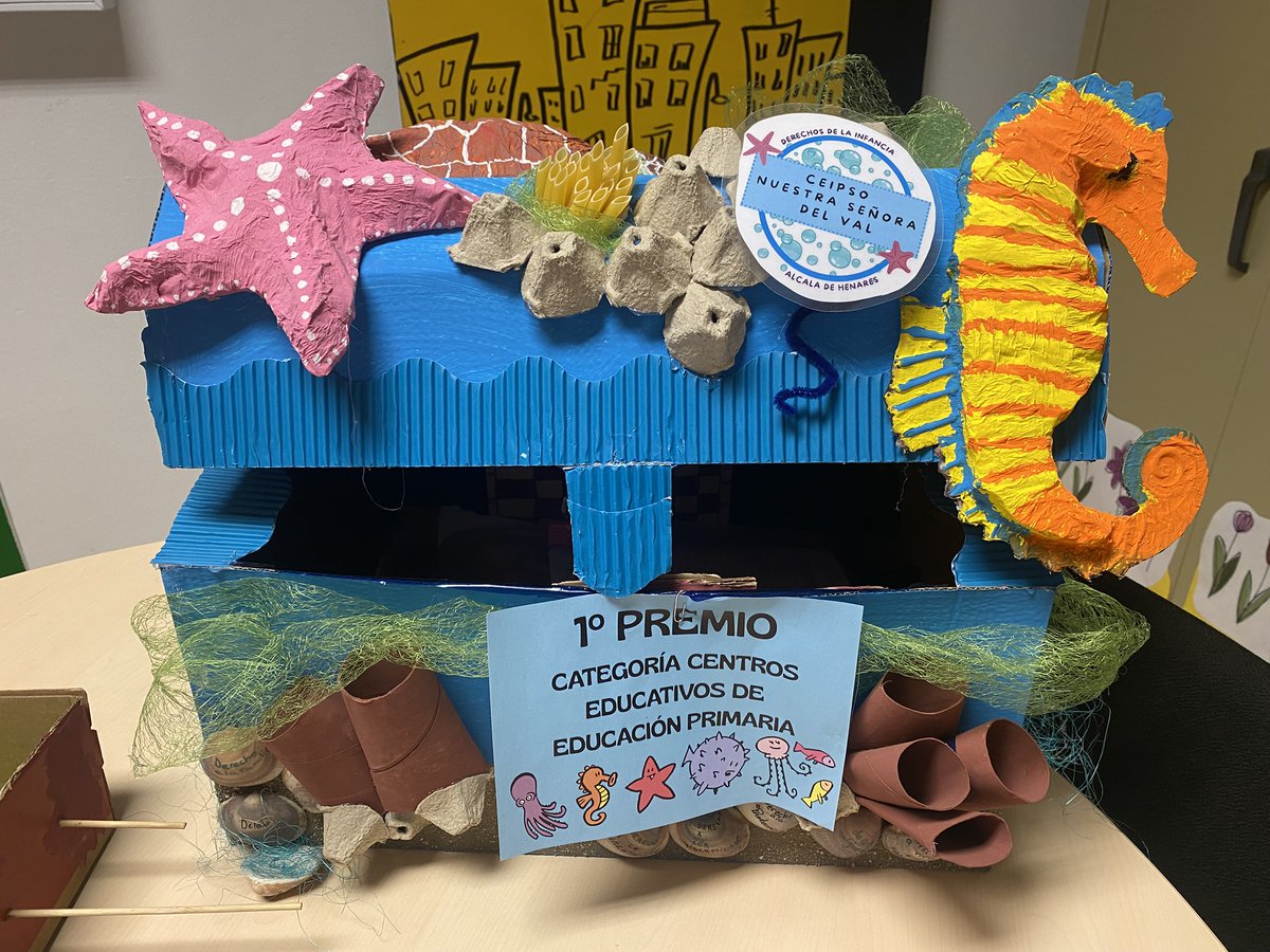 JuanJunoy's tweet photo. Mi última actividad como Catedrático de Biología Marina de la @UAHes es ante el selecto alumnado- de 5 años- del #CEIPSO Nuestra Señora del Val, que han dedicado esta semana al mar.
No puedo acabar mejor mi vida docente.
@educacmadrid @AytoAlcalaH https://t.co/5zTgJdvGKt