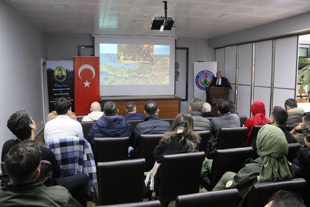 Ormancılık eğitiminin millileştirilmesi ve Orman Genel Müdürlüğü’nün kurumsallaşmasında büyük emekleri bulunan, Türk ormancılığının yapı taşlarından Hoca Ali Rıza Efendi, vefatının 101. yılında Sendikamız tarafından düzenlenen programla anıldı.
 #ToçBirSen #OrmancılıkTarihi