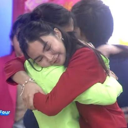 safeskaiii's tweet image. kairain hug 😫🩷

: @amboningbykai