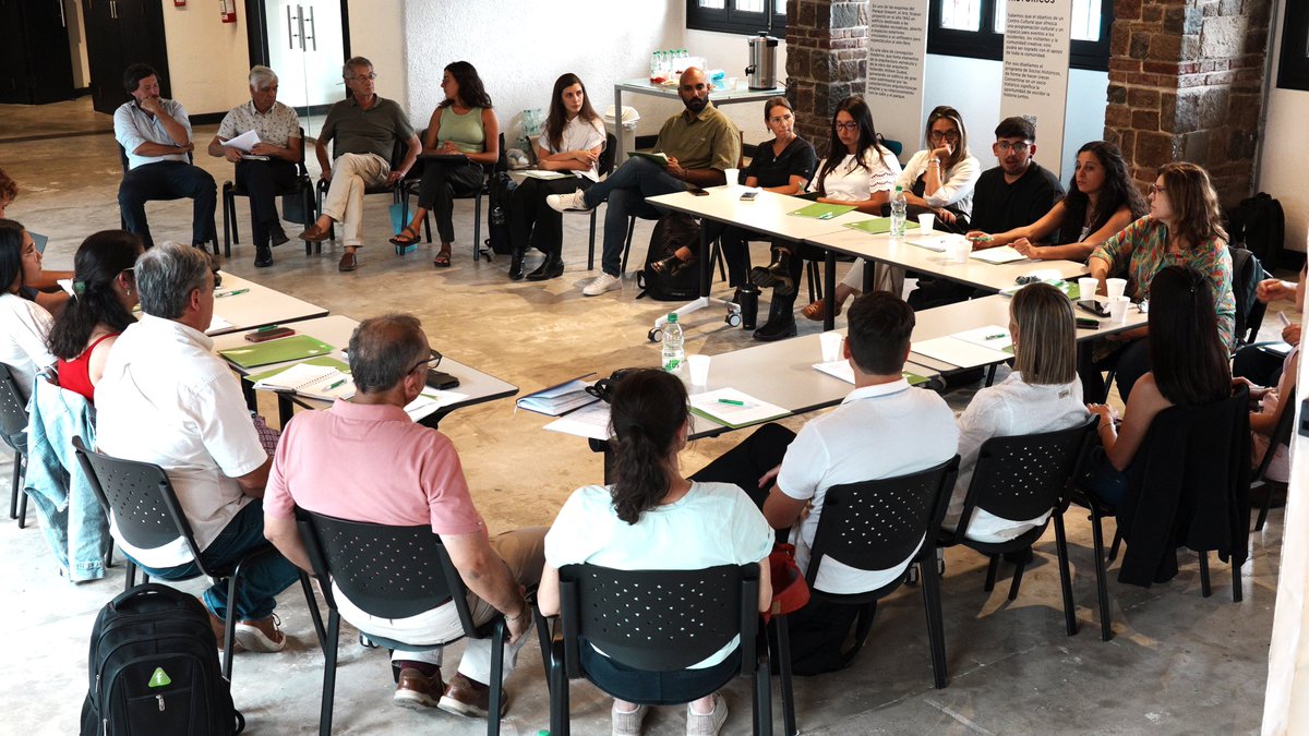 🗺️ Se realizó la Mesa Intermunicipal de Turismo en el Municipio E, en el Museo “Gonchi Rodríguez”.

Se avanzó en proyectos vinculados al Fondo de Sostenibilidad Turística, paseos intermunicipales y propuestas de patrimonio y turismo en los territorios.

#DescubríMontevideo