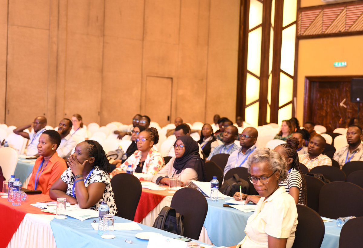 Our researchers, Prof. Isabella Oyier, Head of Bioscience, <a href="/KEMRI_Wellcome/">KEMRI-Wellcome</a> and Prof. Abdirahman Abdi, Senior Researcher, <a href="/KEMRI_Wellcome/">KEMRI-Wellcome</a> presenting during the symposium on multi-pathogen genomic surveillance in the ongoing #KASHConference.