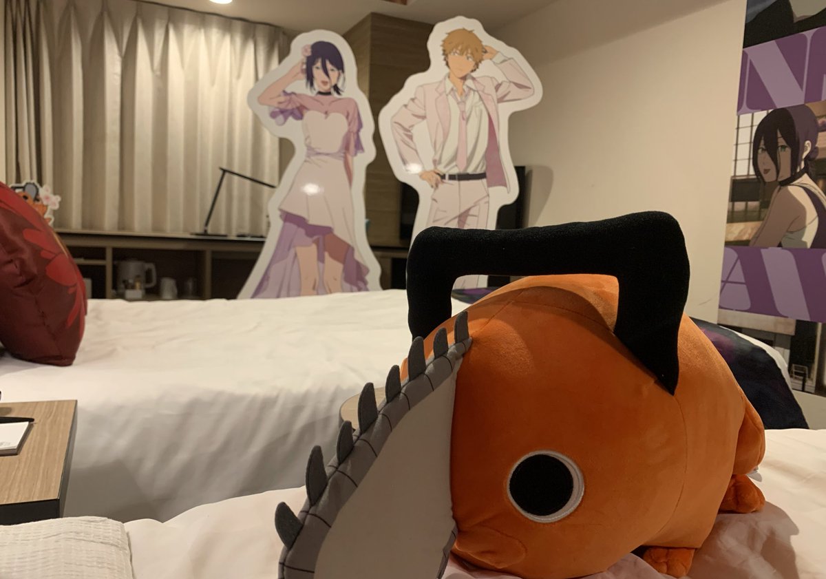 じゃ私はこっちのベッドでポチタと寝るのでそちらのベッドはお2人でご自由にどうぞ(∩´｡•ω•)⊃