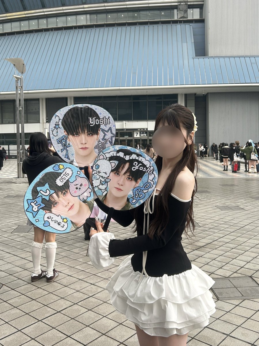 𝓶 ♬.*ﾟ tweet media