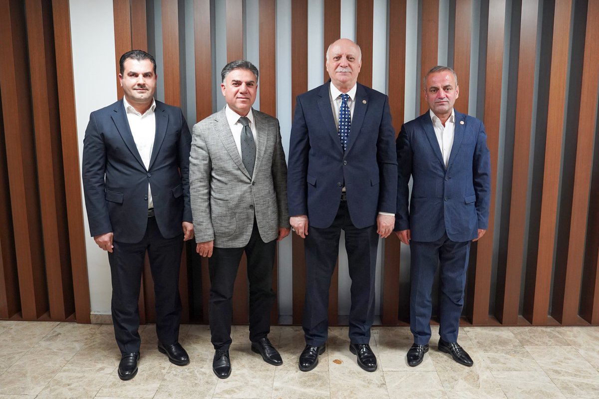 semsibayraktar's tweet photo. Şırnak-İdil, Batman-Kozluk ve Mardin-Midyat Ziraat Odası Başkanlarını Birliğimizde ağırladık. Bölgelerdeki üreticilerimizin sorunlarını ve çözüm önerilerini görüştük. Nazik ziyaretleri için teşekkür ederim. https://t.co/SEbxW9a0z3