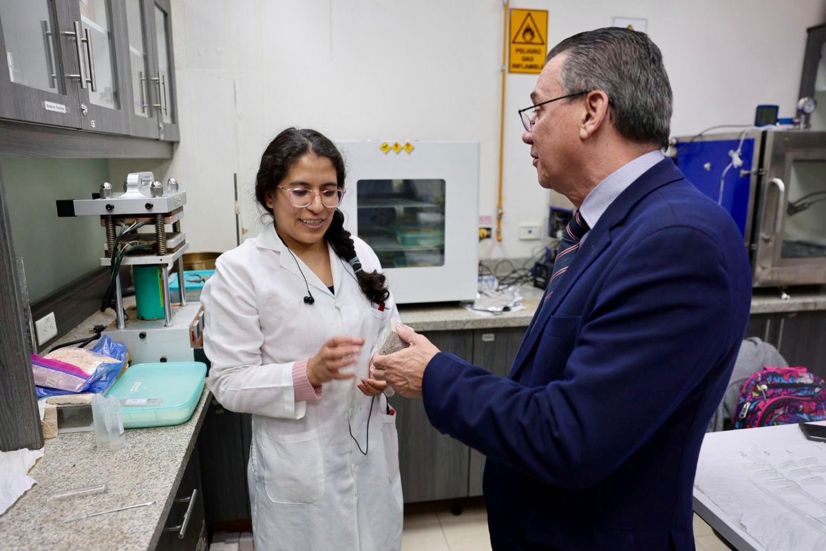 fmarquez1962's tweet photo. Hoy reconozco a las niñas y mujeres que, desde la ciencia, construyen el futuro del Ecuador. Desde el CES seguiremos promoviendo oportunidades para ellas, porque el talento no tiene género.

Sin educación no hay desarrollo.
#11F https://t.co/VXpGM8UrZq