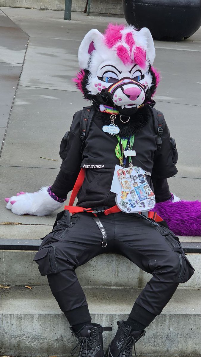 Night 🇩🇰 AnimalzApril? - EF tweet media