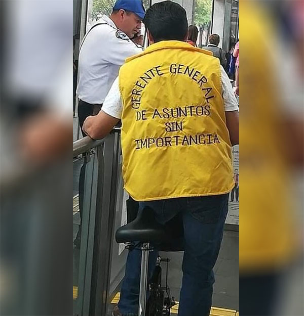 xsmrn_'s tweet photo. Óscar Izquierdo en Acueductos y Alcantarillados be like... https://t.co/Cy85GZaaXI