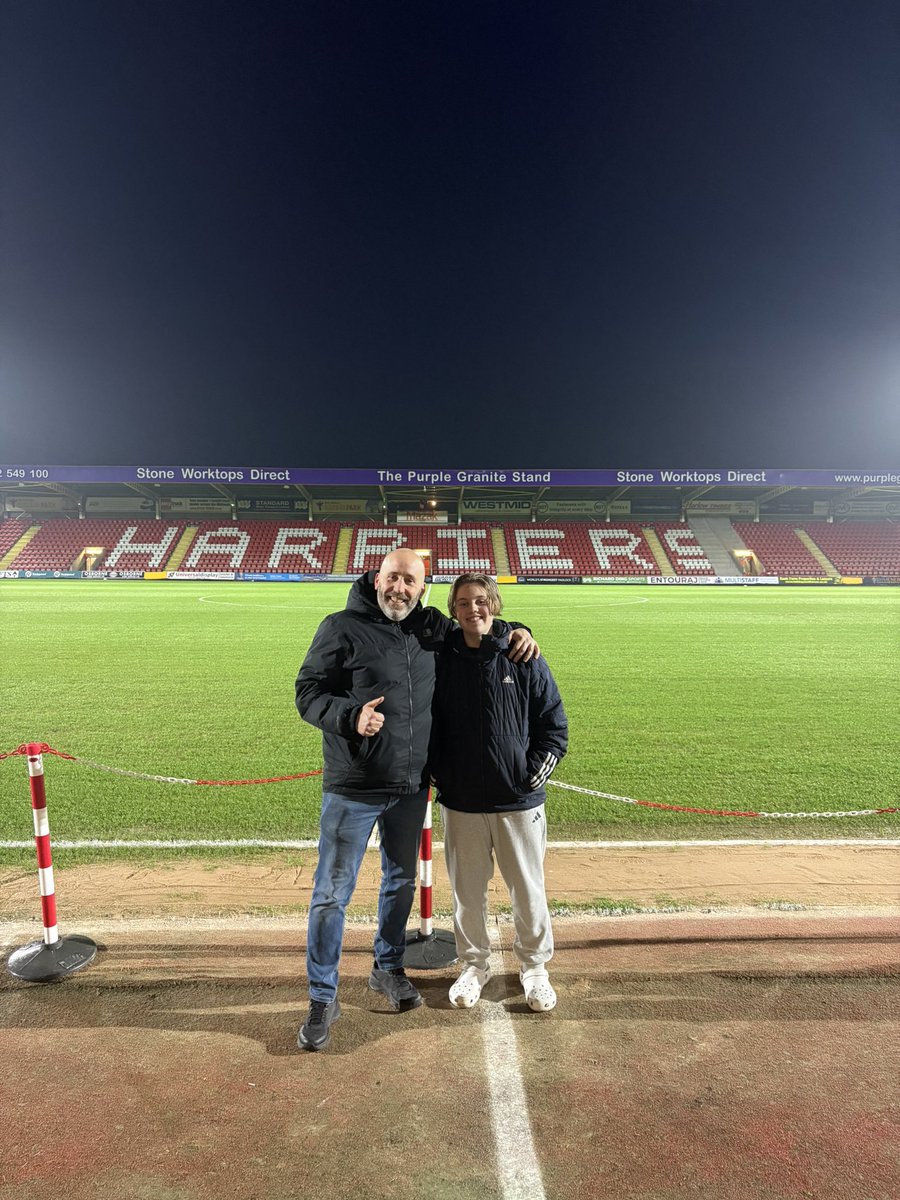 KHFCFoundation's tweet photo. 🏆 Dale &amp; Max, our competition winners, joined us for the Merthyr game last night 👏
Not the result we wanted on the pitch, but a great evening on the table — plus a chat with the skipper before kick-off ⚽️🦅
Want to join us next time? Keep your eyes peeled for your next chance https://t.co/WkDA17CJot
