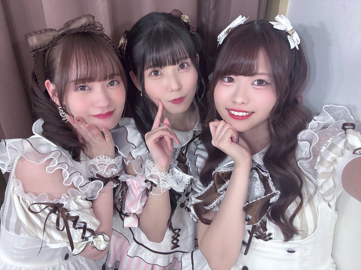 miya_minato1216's tweet image. 『#飯田ヒカル の𝒱𝒶𝓁ℯ𝓃𝓉𝒾𝓃ℯℛℴℴ𝓂♡‧₊˚』
ご来場、ご視聴いただきありがとうございました！💕

ゲームにガシャにカラオケ…大好きなことを大好きなふたりと、ルームメイトの皆さんと一緒に楽しめて幸せでした💗

最高のバレンタインの思い出をありがとうございました！！🍫
 #ヒカROOM