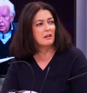 Rosa Belmonte: Mitad tonta, mitad imbécil y (contrario a todas las leyes de la física) aun tiene espacio para ser mitad machista y mitad facha de mierda.