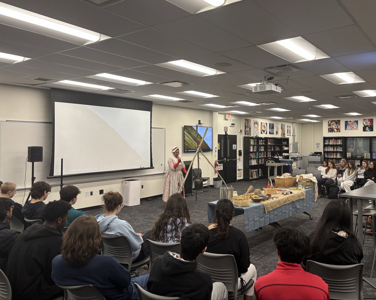 HVCHS- Official Account tweet media