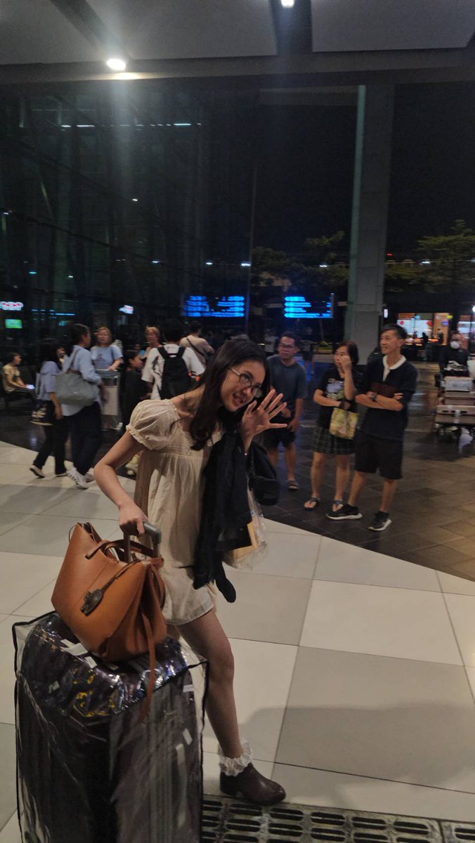 Haii <a href="/Greesel_JKT48/">Greesella Adhalia</a>