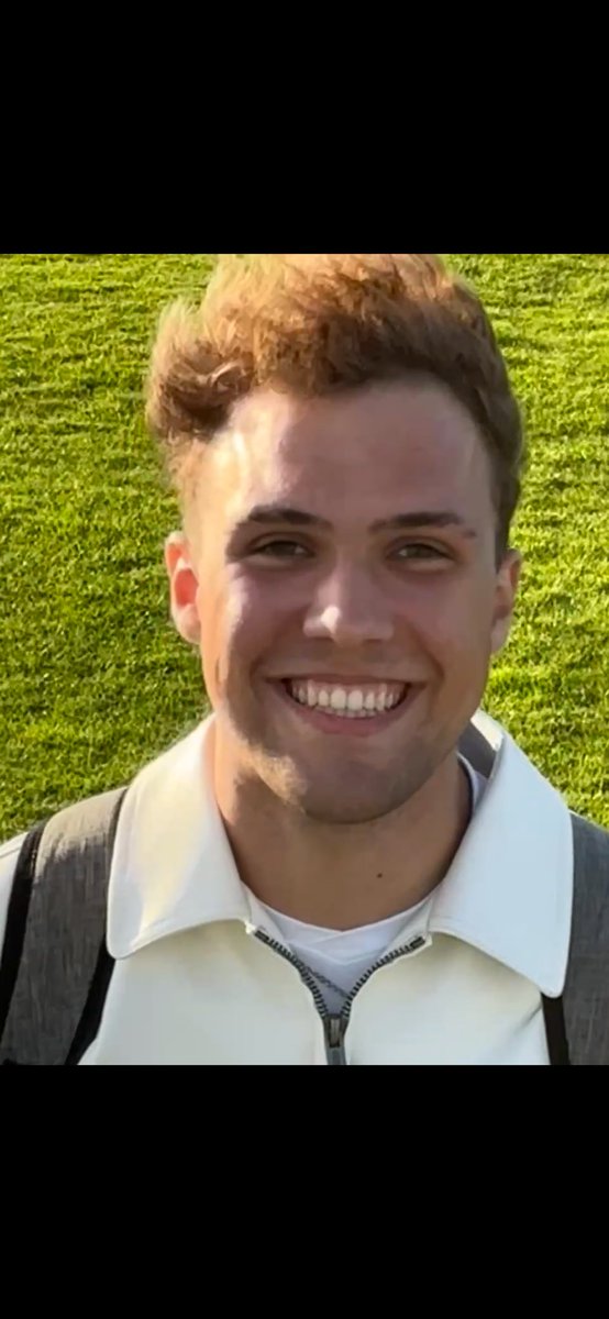 que coño

qué coño hace <a href="/arsenyouknow/">Arsen</a> en mi vinilo de mvrk