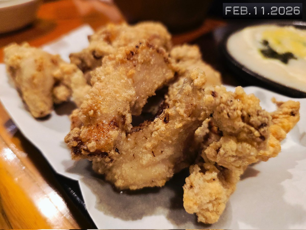 這不就我們以前大學時的鹹酥雞名物三角骨嗎？沒想到在鳥貴族又吃到啦！
#midnightgourmets
#my365