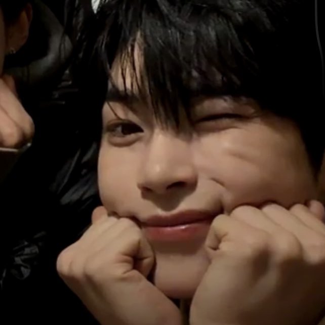 sung._.dew tweet media