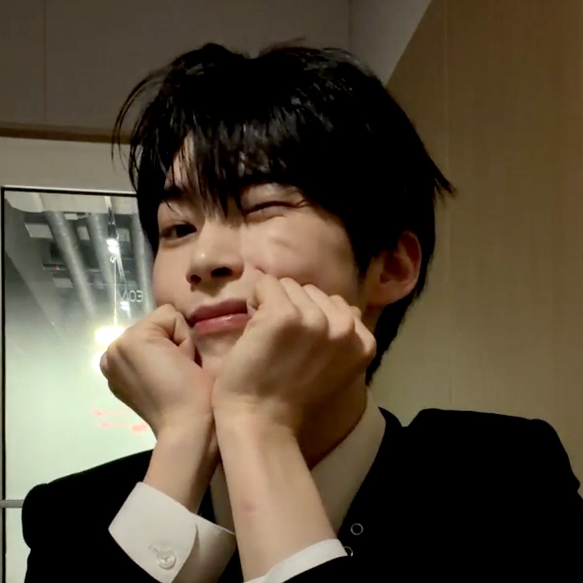 sung._.dew tweet media