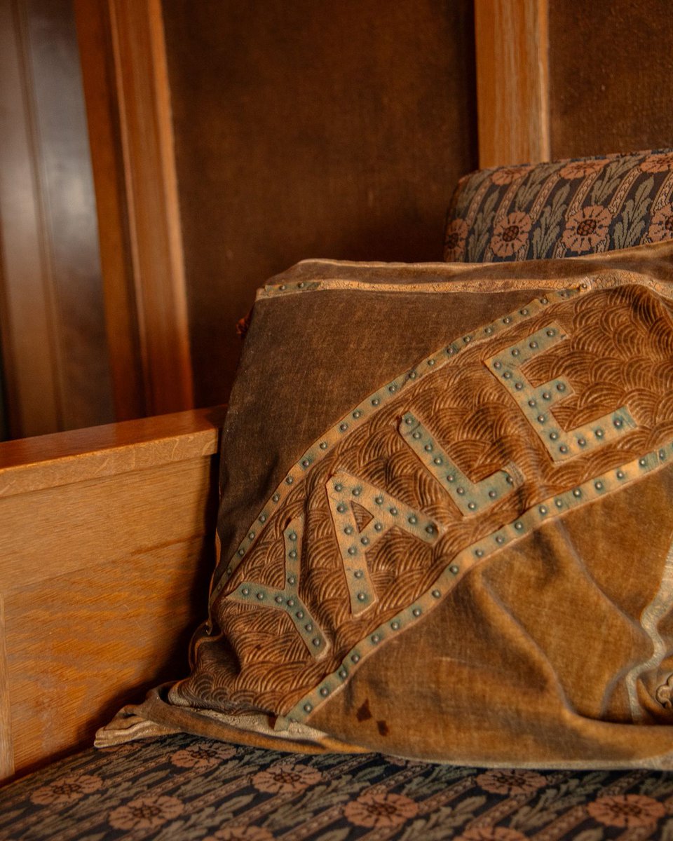 Glensheen's tweet photo. All three Congdon boys were Yale graduates, and their legacy lives on in the Boys’ Lounge on Glensheen’s third floor. The room is filled with mementos from their college days, some tucked away more cleverly than others.

#Glensheen #Yale #OnlyinMN #DuluthMN #AuthenticDuluth https://t.co/okuT1qMP9p