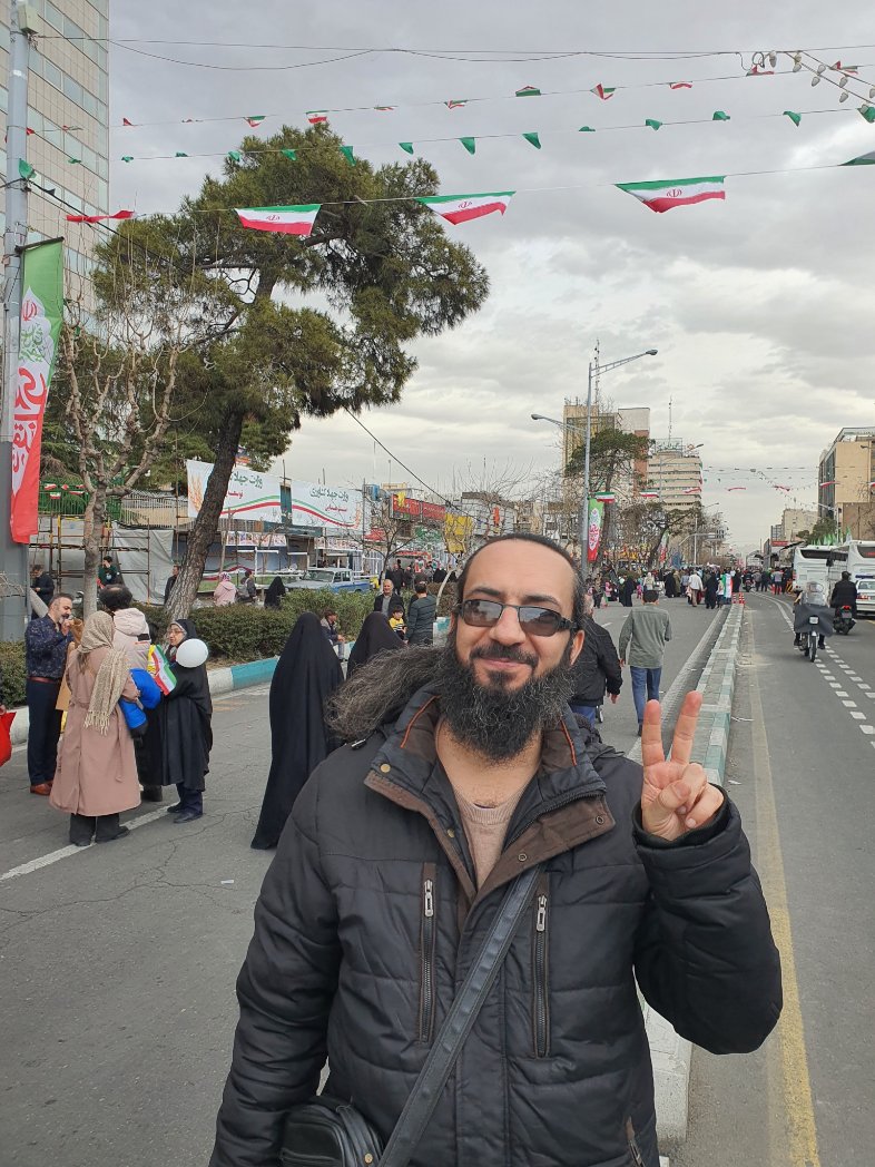 جمهوری‌اسلامی عزیزم... تولدت مبارک داداشی.‌..