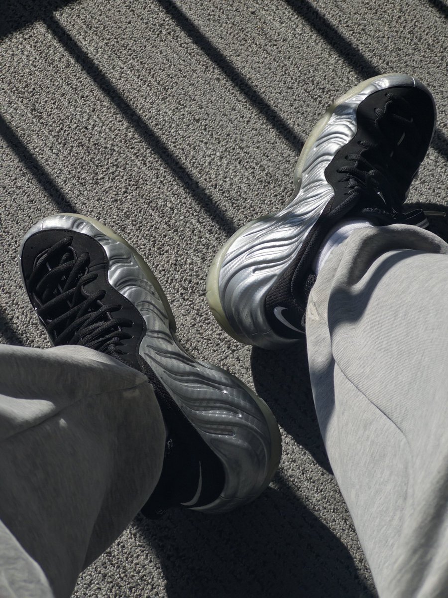 example233 tweet media