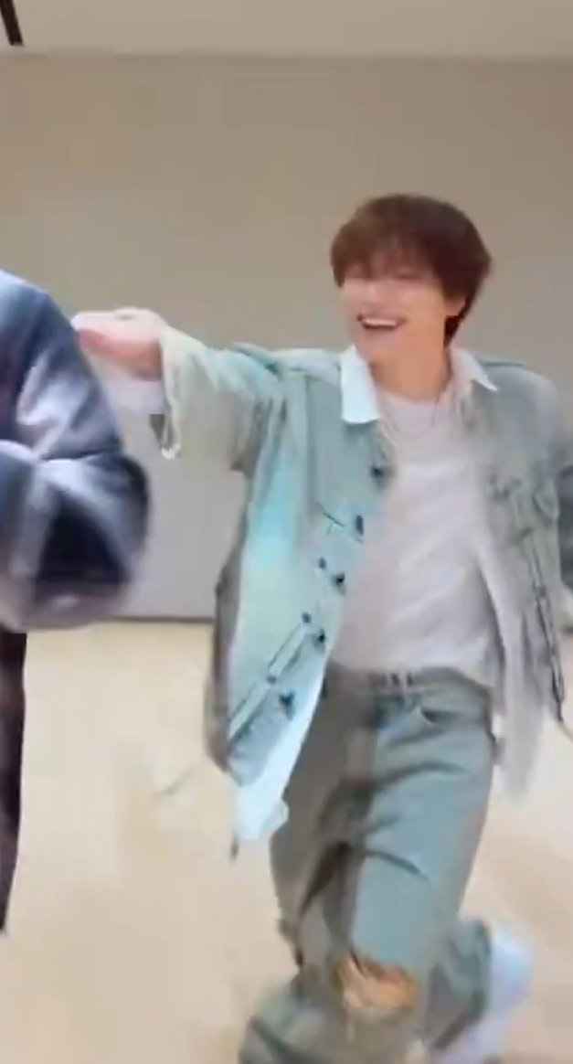 지친 현대인들에게 필요한 것

휴식                                                0%

수면                                                0%

도파민                                             0%

청량디노의챌린지 ▇▇▇▇▇▇▇▇▇▇  100%

19990211표 득표 • 최종 결과