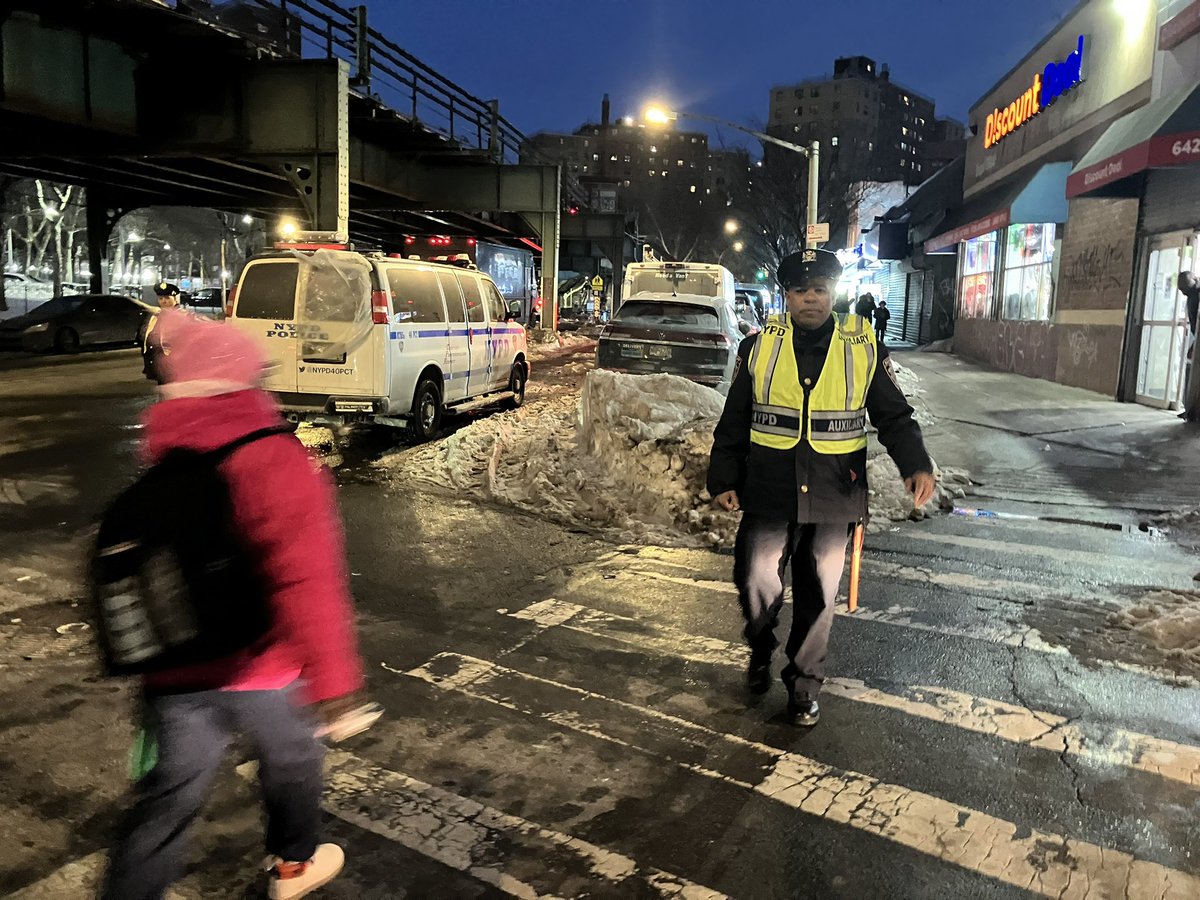 NYPD 40th Precinct tweet media