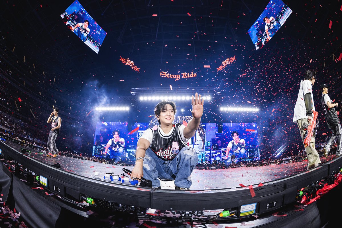 #StrayKids dominATE the box office 🫢 
Stray Kids: The dominATE Experience was the No. 1 theatrical release at the global box office this weekend and became the first K-pop movie to ever reach No.1 
Congratulations to our global sensations <a href="/Stray_Kids/">Stray Kids</a> 👏

📷: Universal Pictures