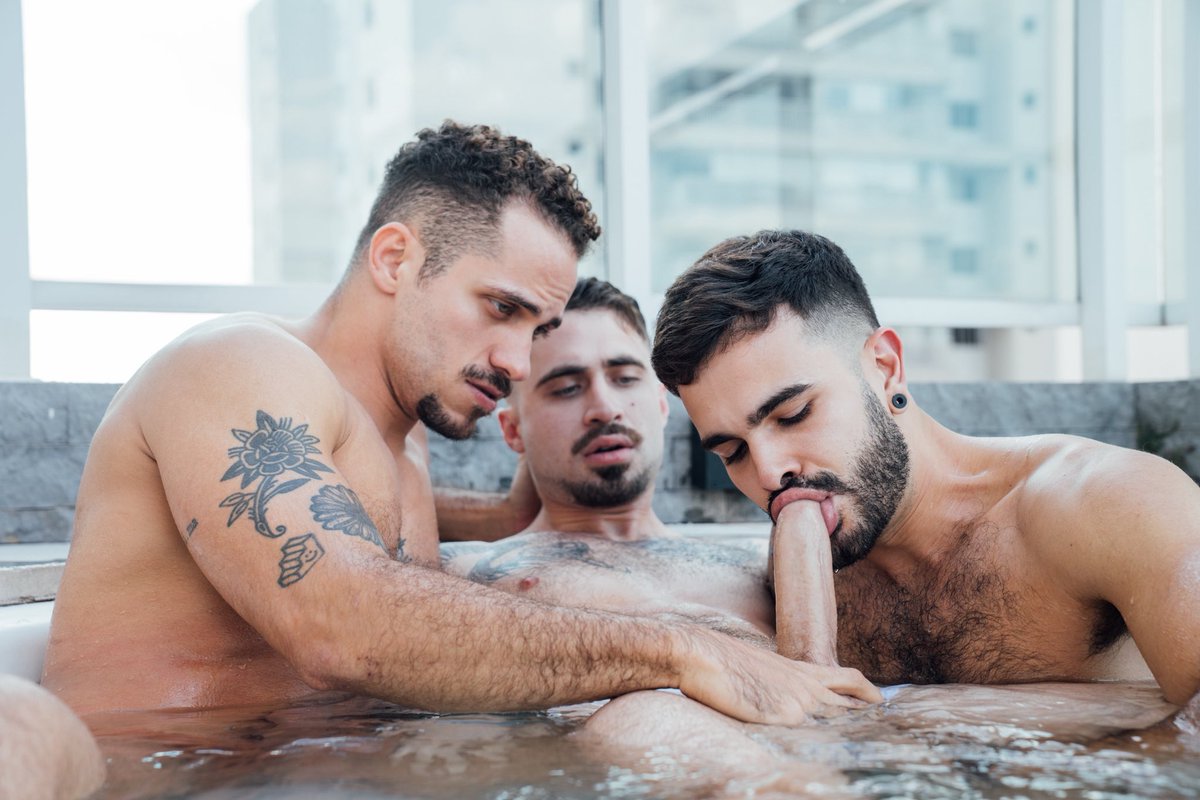 shotbymerlo's tweet photo. Rooftop days in São Paulo 🔥 New scene out with @LuckyBxY and @lipeleobr ❤️‍🔥 https://t.co/EdyyCxgnLN
