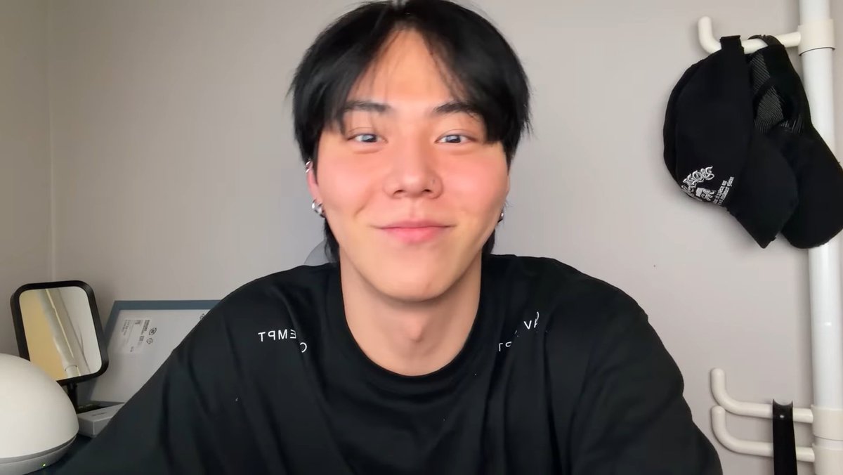 ruru hollanov. tweet media