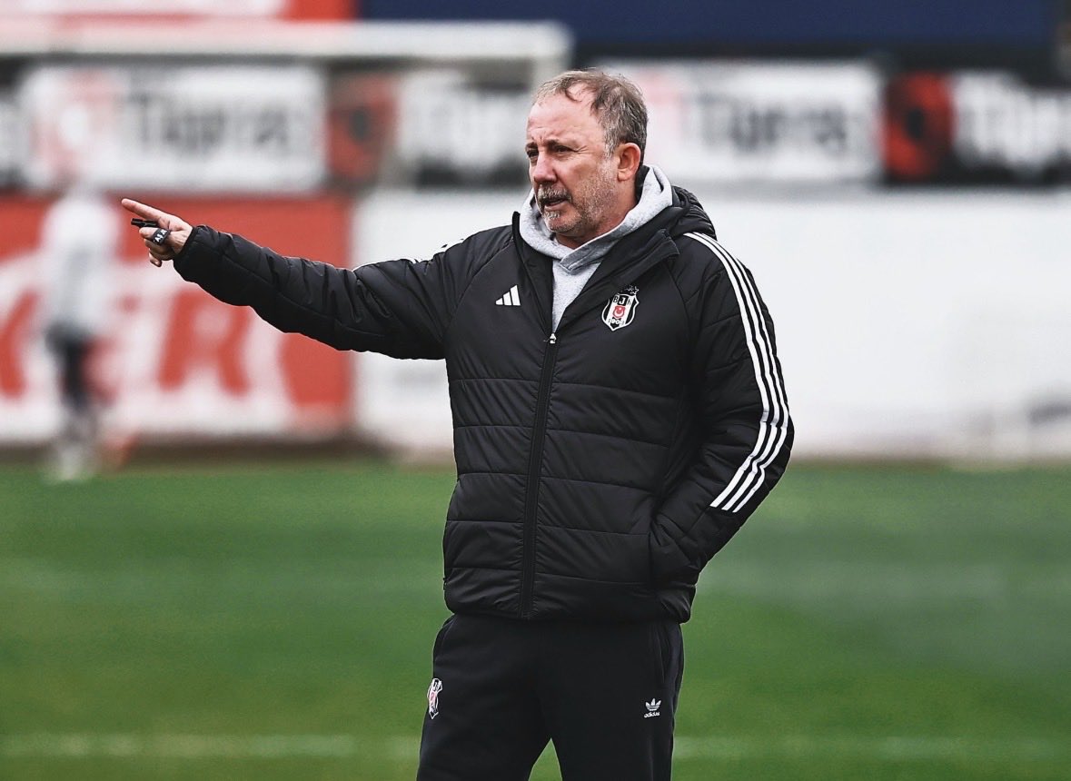 Bak Sergen Hocam Taraftar olarak Uyarıyoruz!!!!

Hafta Sonu 

Ersin - Cengiz - Gökhan 

Israrın sürerse Açık ve net Söylüyorum Çok Ağır Eleştiririz !!! 
Sergen Hocam Kusura Bakma ‼️‼️‼️‼️‼️‼️

Beşiktaş Kimsenin Babasının çiftliği değil 
Saçma Israrların Artık Kabak Tadı Vermeye