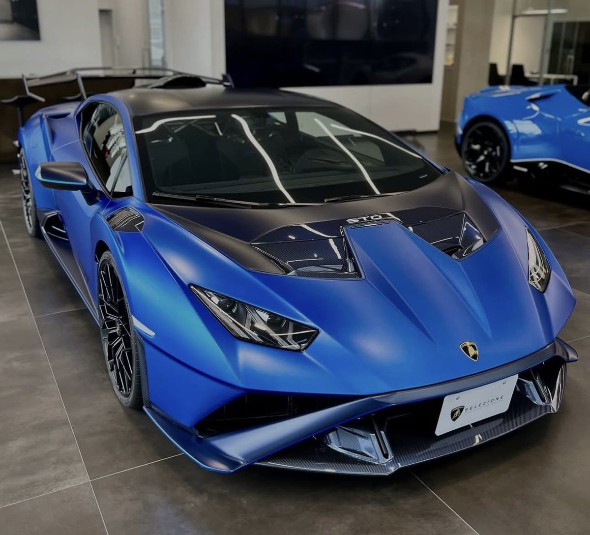 Blu Aegeus Huracan STO