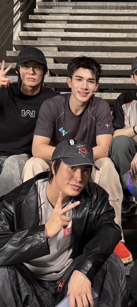 ใครจะจีบบี๋ ผ่านผมไปก่อน