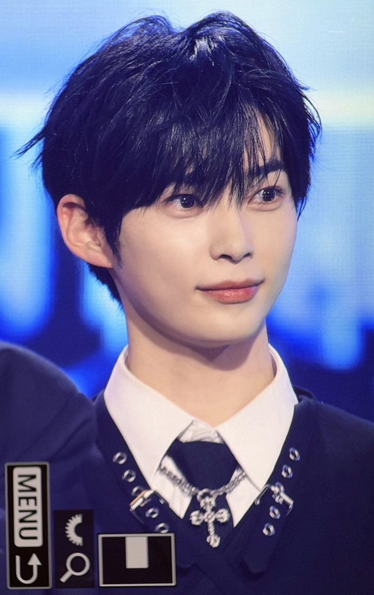 260211 디어워즈 Preview

#제로베이스원 #ZEROBASEONE #ZB1 #성한빈 #SUNGHANBIN #成韓彬 #ソンハンビン