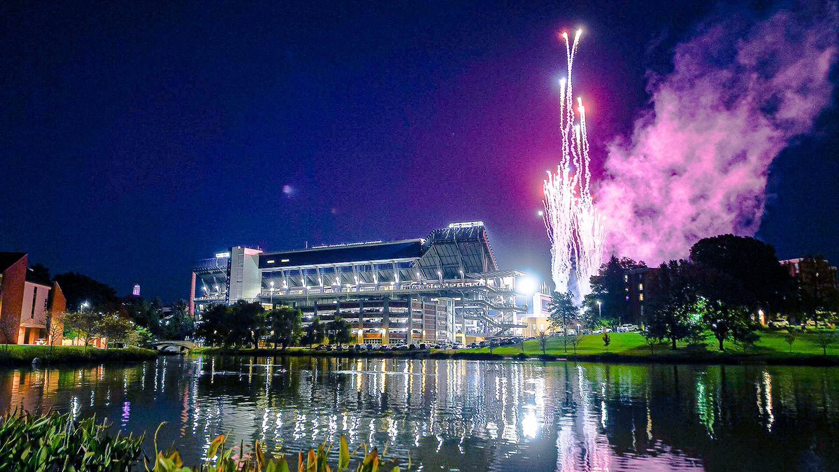 Aaron Pflugrad tweet media