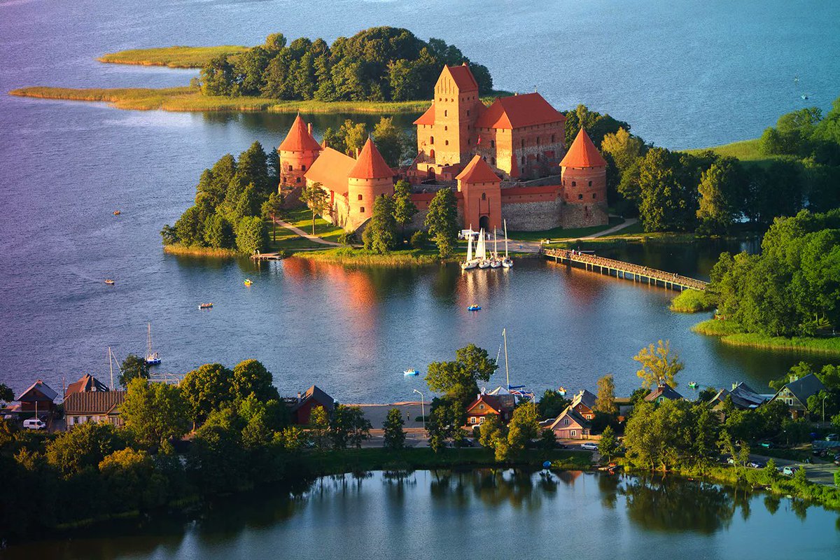 The Last Homely House tweet media