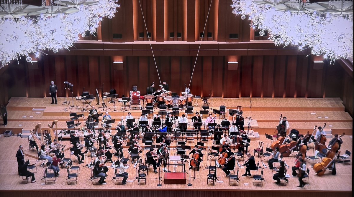 kyukyo_musician's tweet image. #九響定期437 満席のご来場、誠にありがとうございました！
首席指揮者 太田弦さんとのマーラー／交響曲第9番。

今年度最後の定期、特別な“音楽の旅”だったように思います。
お楽しみ頂けていれば幸いです。

終演後は九響交流カフェ、そしてさらに、市内某所で五島理事長プレゼンツの懇親会！

#九響