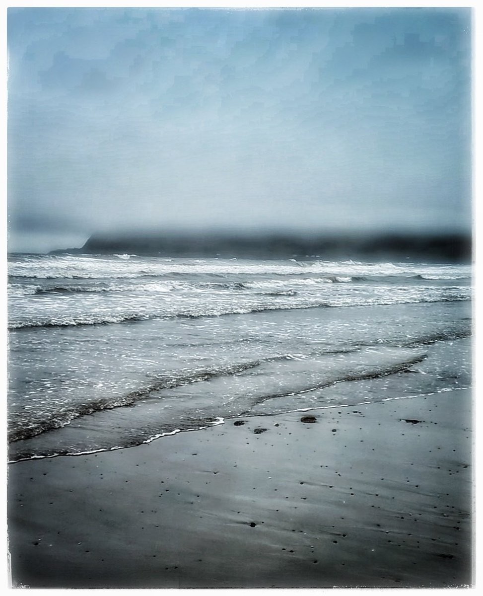 Low clouds over North Bay, Scarborough