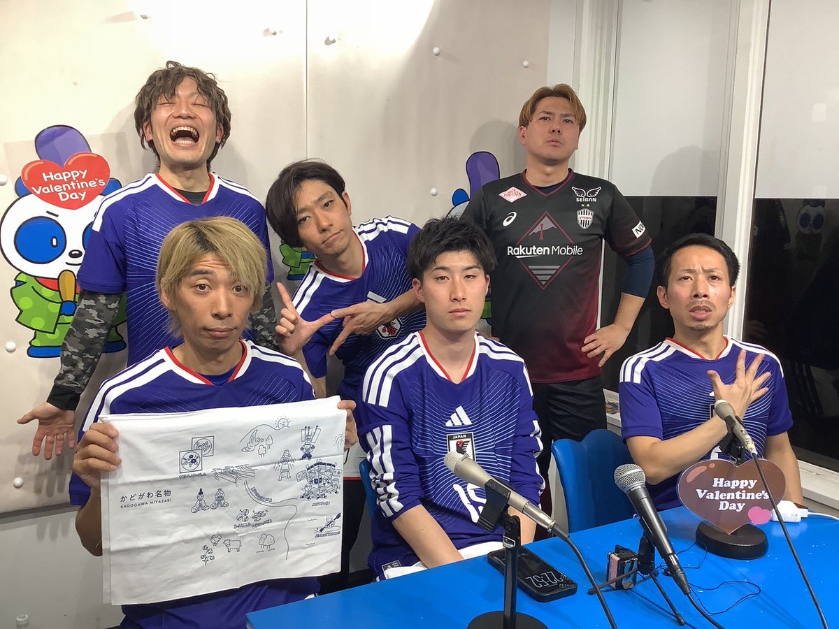 monomaneblue's tweet photo. ものまねブルーのラジオFC
ご視聴ありがとうございました🐥 https://t.co/ZaL8iAAvTC