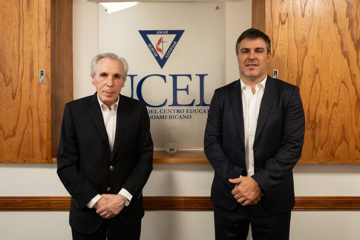 UniondeRosario's tweet photo. 🤝 ¡Vínculo renovado! @UCEL_Rosario y la @URR_oficial firmaron la extensión de su acuerdo de sponsoreo.

🏆 La Universidad seguirá siendo Main Sponsor de los juveniles, poniendo en juego la Copa UCEL 2026.

Educación + Deporte: una alianza que no para de crecer. 🏉🎓 https://t.co/oYsVsPWyW5