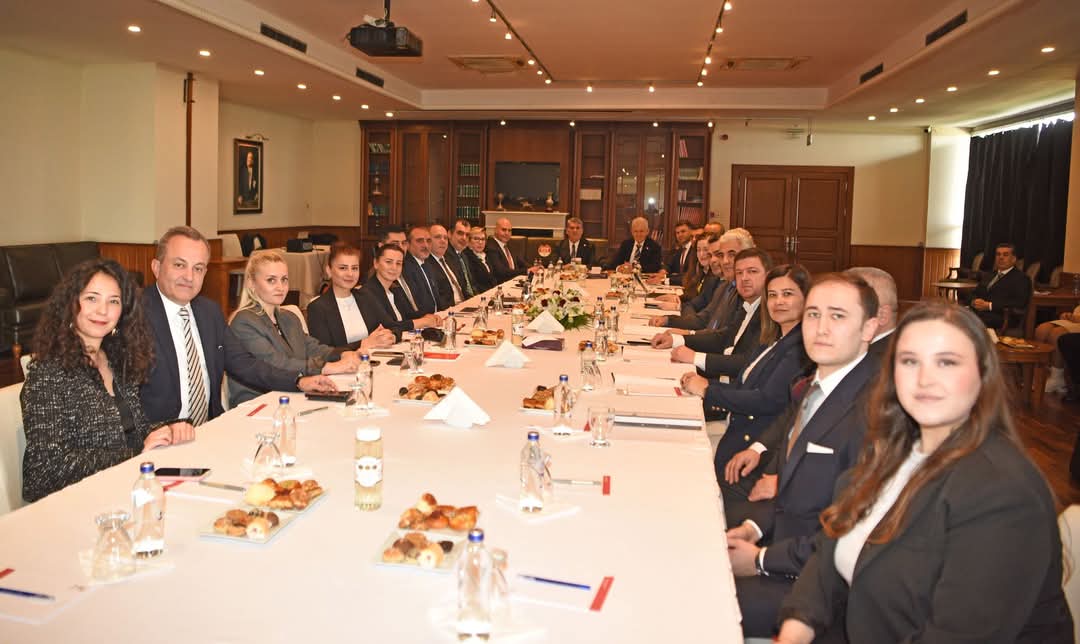 TÜRKİYE JOKEY KULÜBÜ YENİ DÖNEM TOPLU İŞ SÖZLEŞMEMİZ İMZALANDI

Sendikamız ile Türkiye Jokey Kulübü arasında yürütülen görüşmeler sonucunda 01.01.2026 – 31.12.2028 yılları arasında 3 yıllık dönemi kapsayacak Yeni Dönem Toplu İş Sözleşmesi imzalandı.

Türkiye Jokey Kulübü Merkez