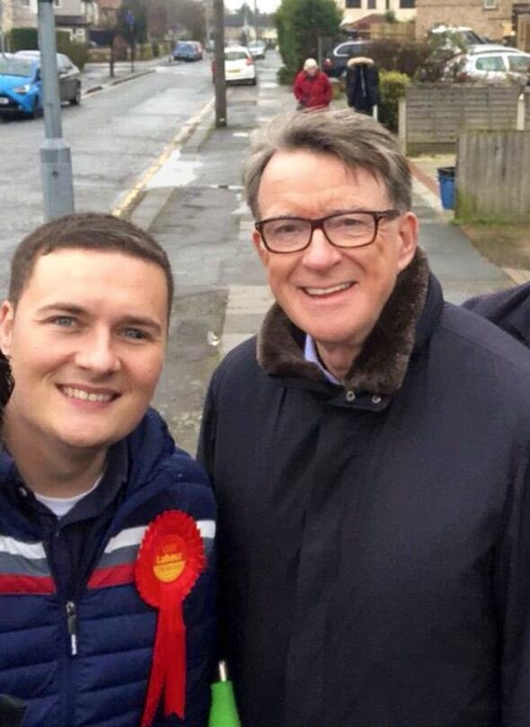 🎶 “I met him on a Monday and my heart stood still.”