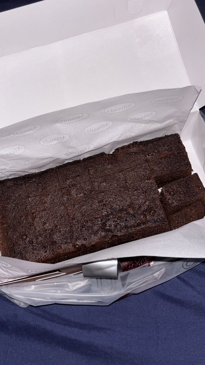 akhirnya beli juga 😅, lapor ketua <a href="/_AmandaBrownies/">Amanda Brownies</a> selalu top no.1 varian ori nya 🤤