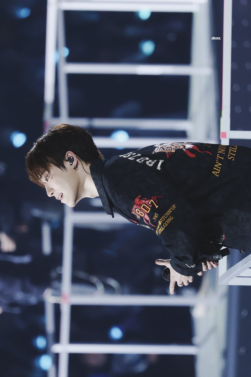 생일 축하해 디노야
올해 너의 소원이 꼭 이뤄지기를 응원할게🖤 
#디노 #DINO
#Bang_터져버리는_디노의_생일폭죽
#BrightStar_DINOday