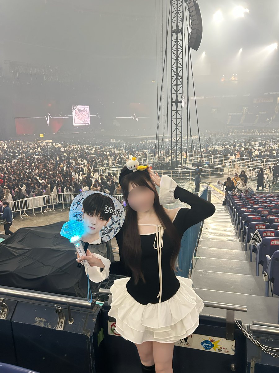 𝓶 ♬.*ﾟ tweet media