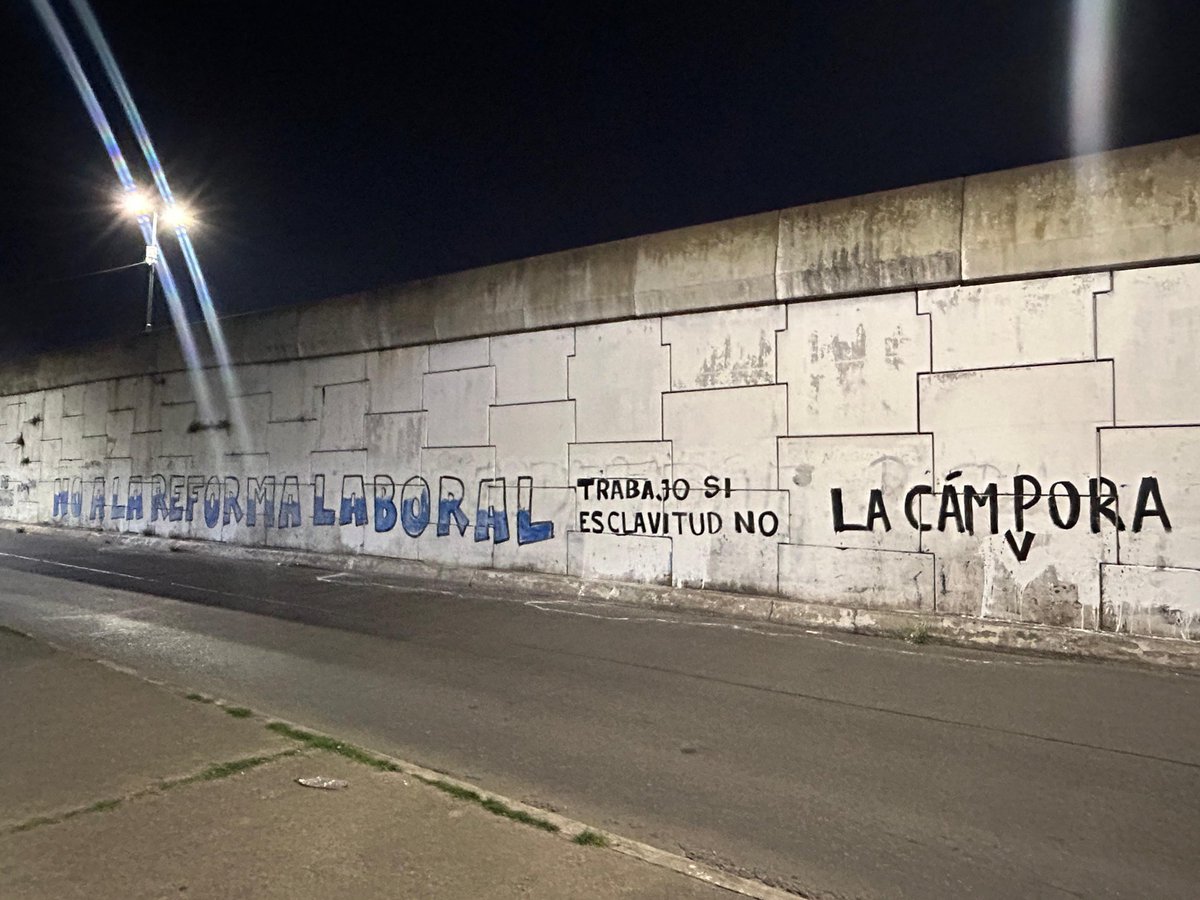 mrllimardo's tweet photo. NO A LA REFORMA LABORAL.
Trabajo, sí. Esclavitud, no. https://t.co/3ubMBswIzT