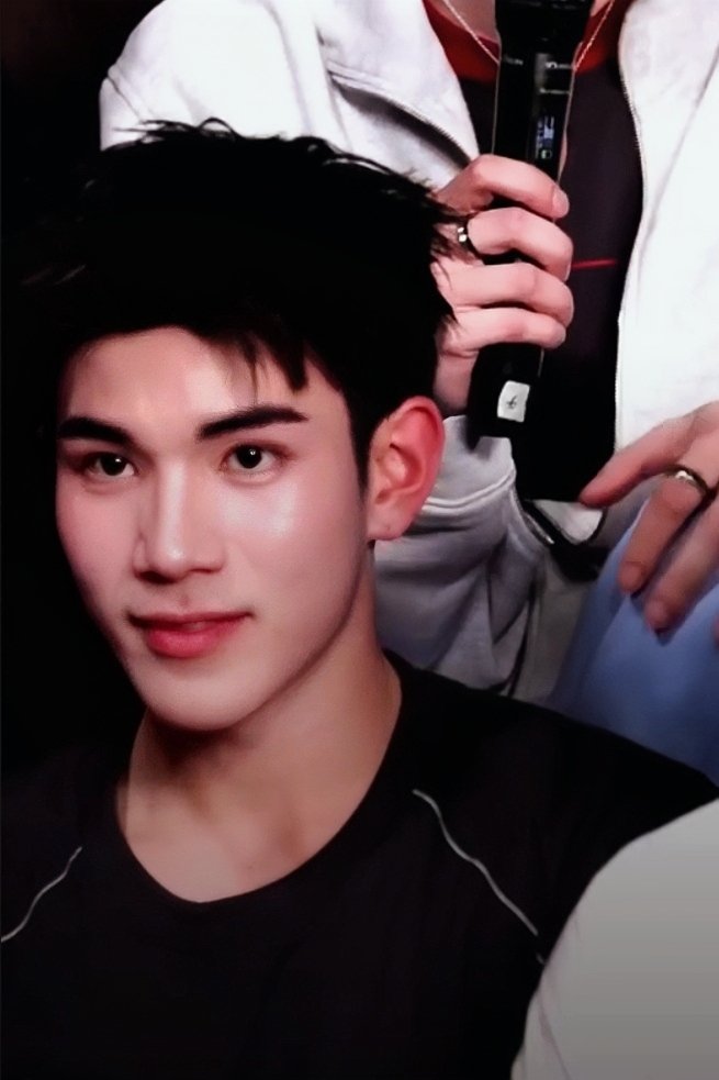 โฟ้ดออฟรักโฟ้ดแป๋ว 🥹🥹🥹🥹

((น้องคนเก่งนินาาา สู้ๆนะคับบบ ✌🏻))

FOURTH READY TO RISE
#RISERCONCERTLIVE
#Fourthnattawat #โฟร์ทณัฐวรรธน์