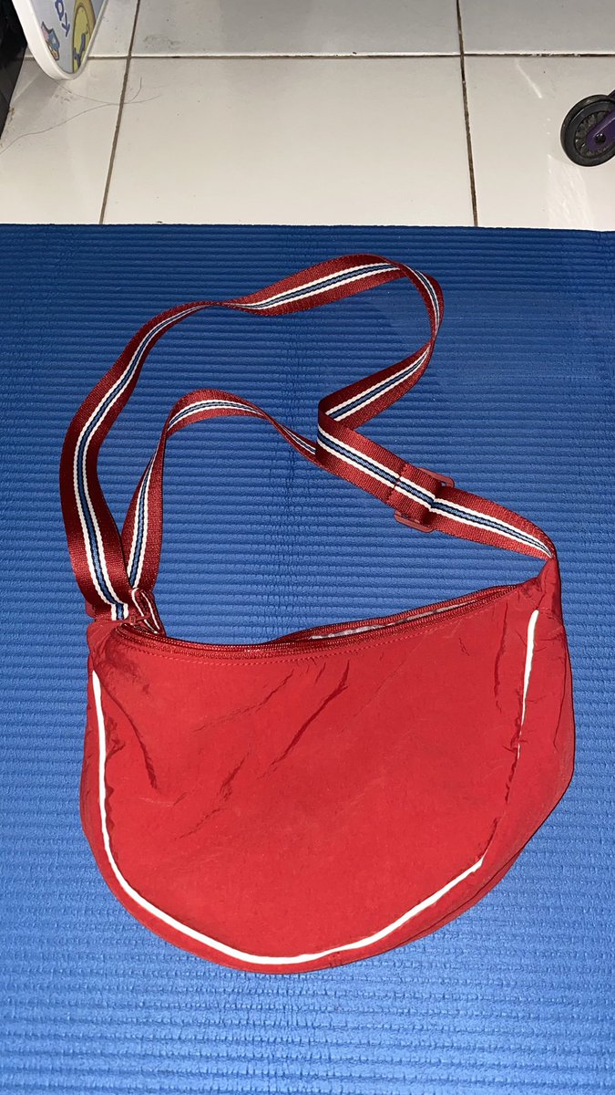 chrssitin's tweet photo. SELL aku bag 
Code Black - 80k
Code Red - 50k
Code Pink - 100k https://t.co/8SWQKgCwe2