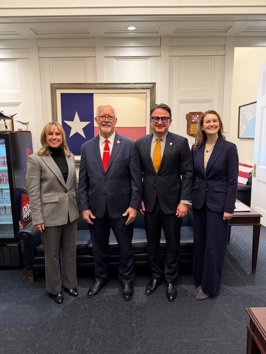UTMBPresident's tweet image. Productive day on Capitol Hill! Appreciated the opportunity to visit with members of the Texas delegation – Sen. @JohnCornyn, Rep. @TXRandy14, and @RepBrianBabin – on UTMB’s federal research priorities, including how the Galveston National Laboratory (GNL) is a critical component…