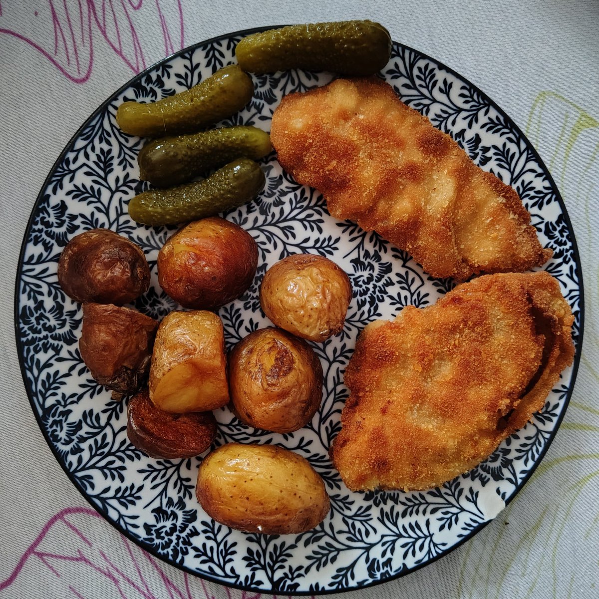 Dorcia ” tweet media