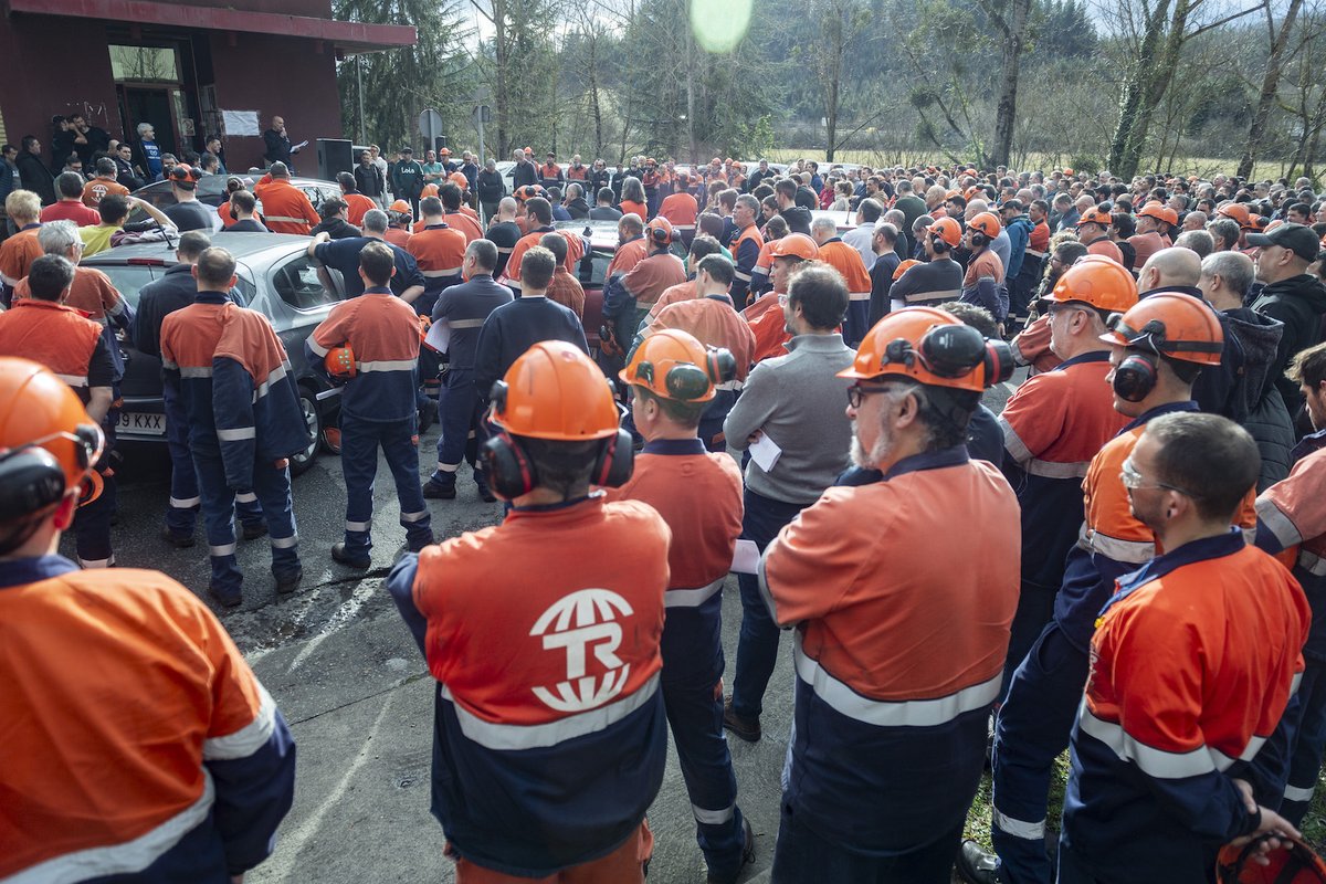 Oier Bidaurratzaga, LABeko ordezkaria Tubos Reunidosen: «Asanblea hasi aurretik jakinarazi zieten altzairutegiko langilei EEEaren zerrendan daudela» irratia.naiz.eus/eu/info_irrati…
✍️ <a href="/PeliLekuona/">Peli Lekuona Arruabarrena</a> <a href="/NAIZirratia/">NAIZ irratia</a>