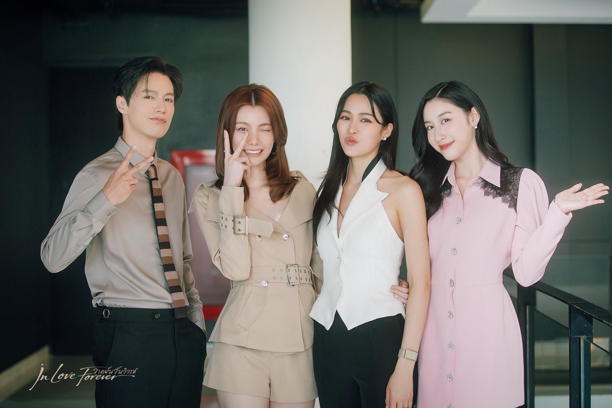 ส่งท้ายคืนนี้แล้วเจอกันใหม่ค้าบ

#วาดฝันวันวิวาห์ #Shootingวาดฝันวันวิวาห์
#LingOrm #หลิงออม‌ 
<a href="/linglingsirilak/">linglingsirilak</a> <a href="/ormmormm/">orm kornnaphat🌈</a> <a href="/Candysupapatt/">˖*Candy_supapat❆</a> <a href="/jobbiijob/">jobbiijob</a>